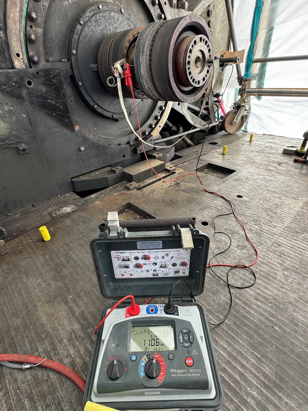 In-situ megger & P.I. test on a steam turbine generator rotor